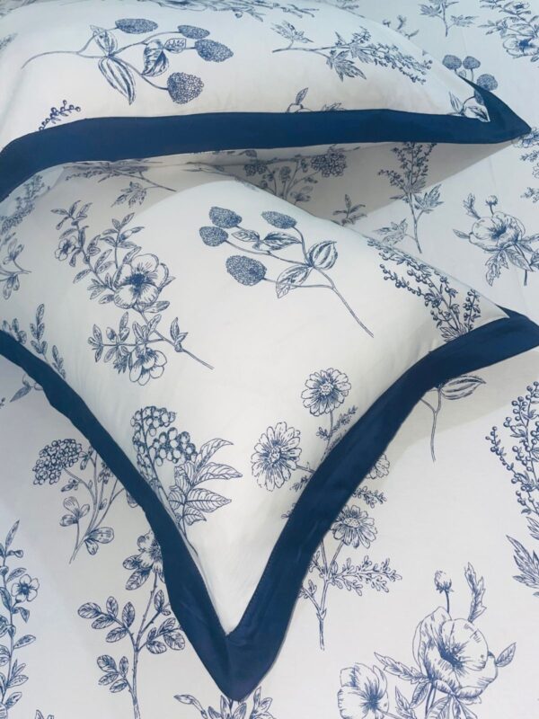VINTAGE BLUE FLORAL BEDDING - Image 2
