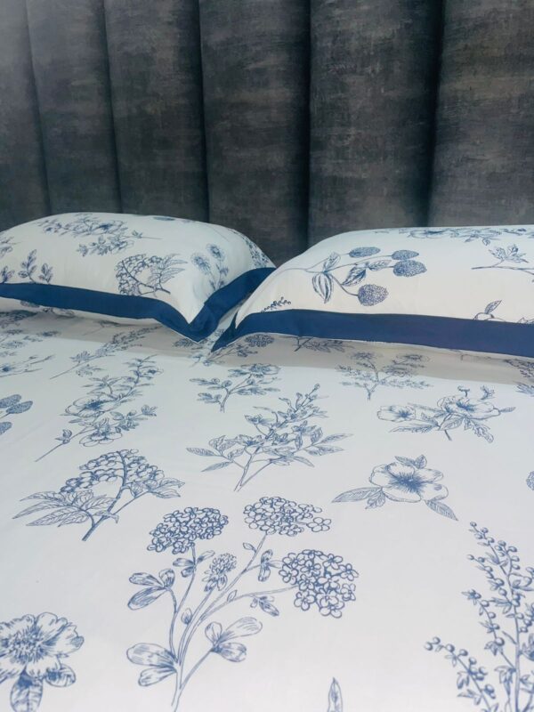 VINTAGE BLUE FLORAL BEDDING